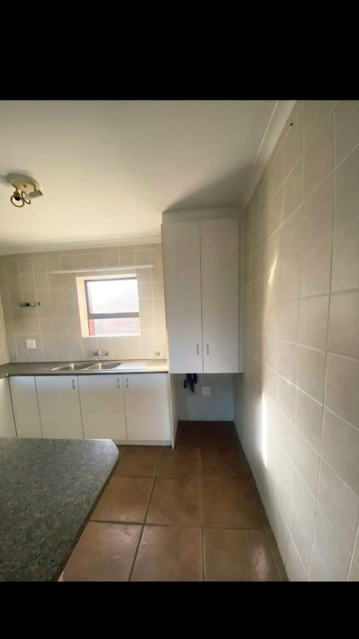 To Let 2 Bedroom Property for Rent in Sea Breeze Western Cape